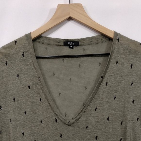 Rails Linen Cara V-neck Slub Knit Tee Womens M Sage Cactus Print Boho Retro 90s - Picture 3 of 9